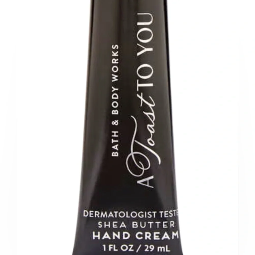 BATH & BODY WORKS 2 PC. A TOAST TO YOU FRAGRANCE MIST & HAND CREAM SET